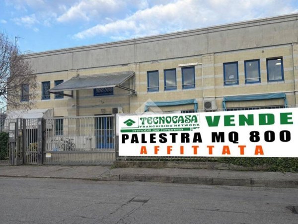 locale commerciale in vendita a Paderno Dugnano in zona Palazzolo Milanese
