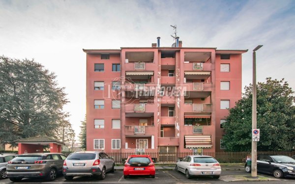 appartamento in vendita a Paderno Dugnano in zona Incirano