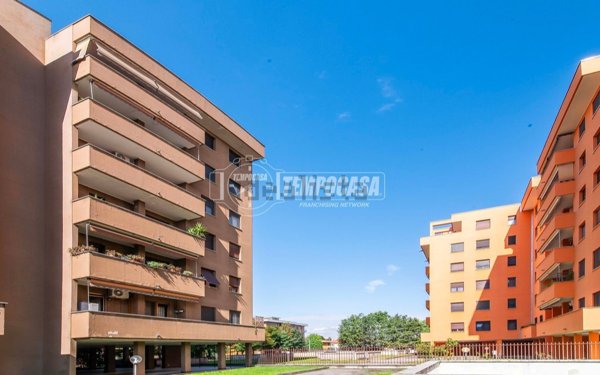 appartamento in vendita a Paderno Dugnano in zona Incirano