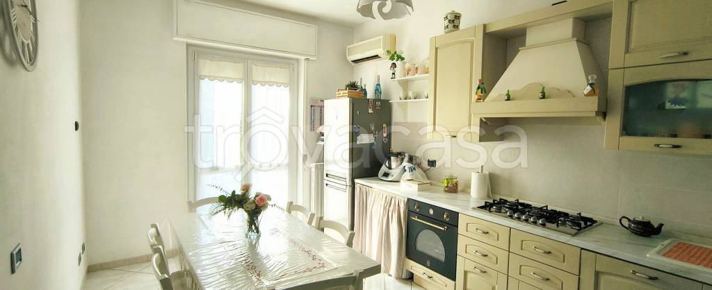 appartamento in vendita a Paderno Dugnano in zona Palazzolo Milanese