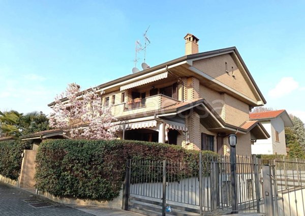 casa indipendente in vendita a Paderno Dugnano