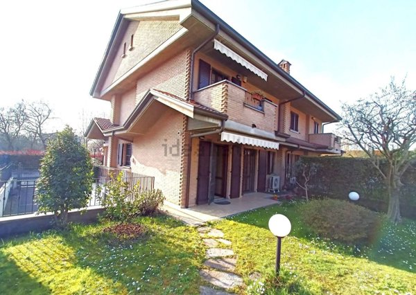 casa indipendente in vendita a Paderno Dugnano