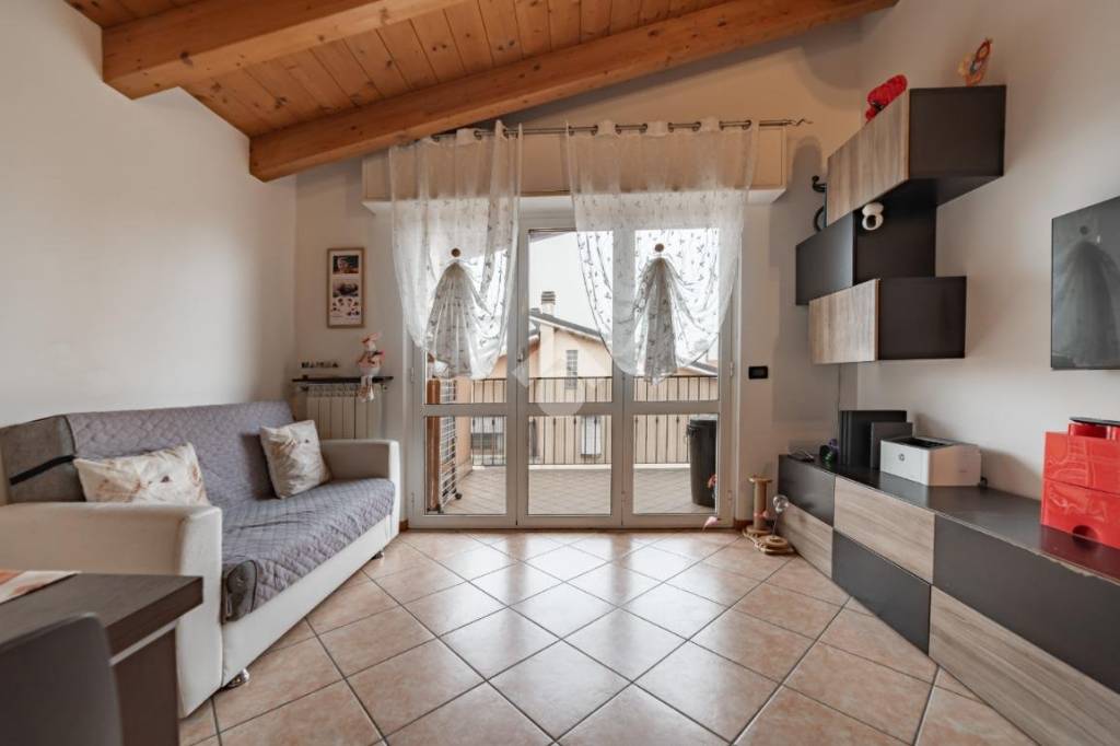 appartamento in vendita a Paderno Dugnano in zona Cassina Amata