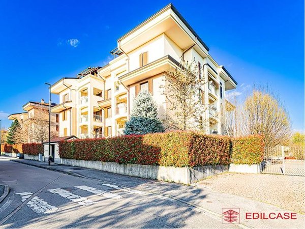 appartamento in vendita a Paderno Dugnano in zona Palazzolo Milanese