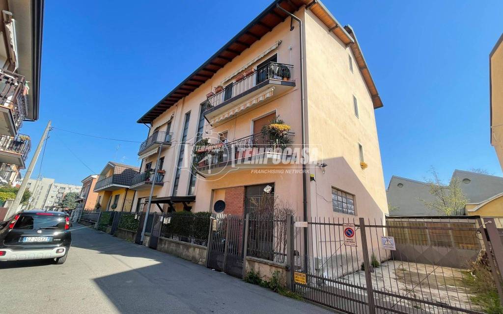 appartamento in vendita a Paderno Dugnano in zona Calderara