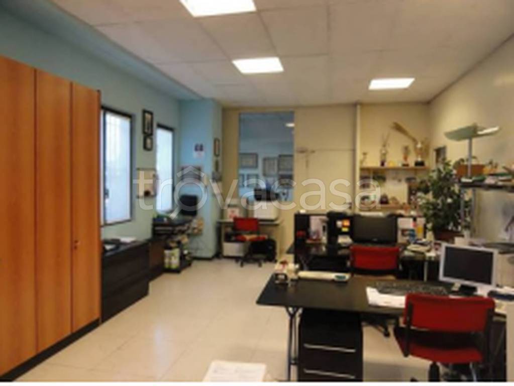 ufficio in vendita a Paderno Dugnano