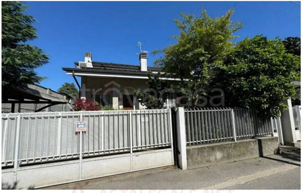 casa indipendente in vendita a Paderno Dugnano