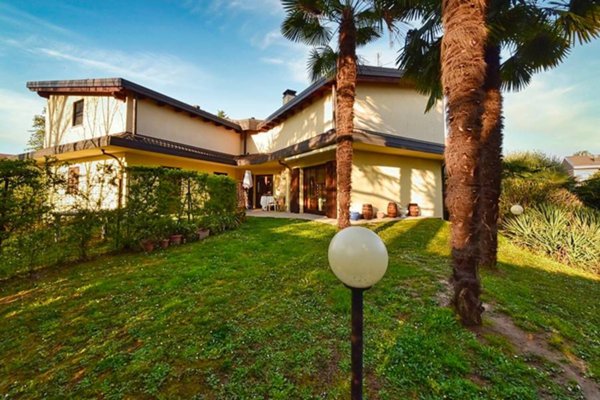 casa indipendente in vendita a Paderno Dugnano in zona Palazzolo Milanese