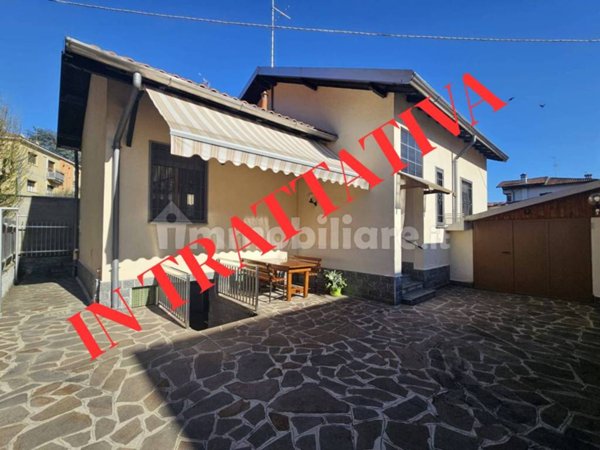 casa indipendente in vendita a Paderno Dugnano in zona Cassina Amata