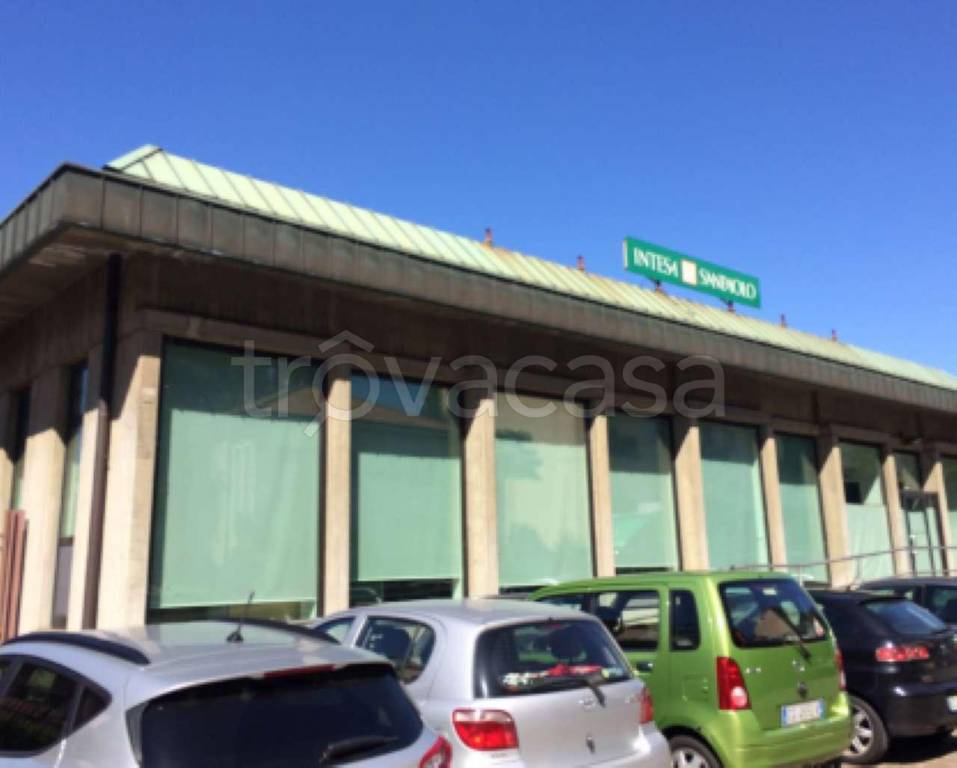 negozio in vendita a Paderno Dugnano