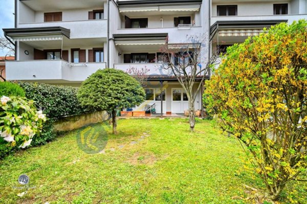casa indipendente in vendita a Paderno Dugnano