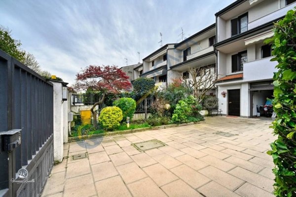 casa indipendente in vendita a Paderno Dugnano