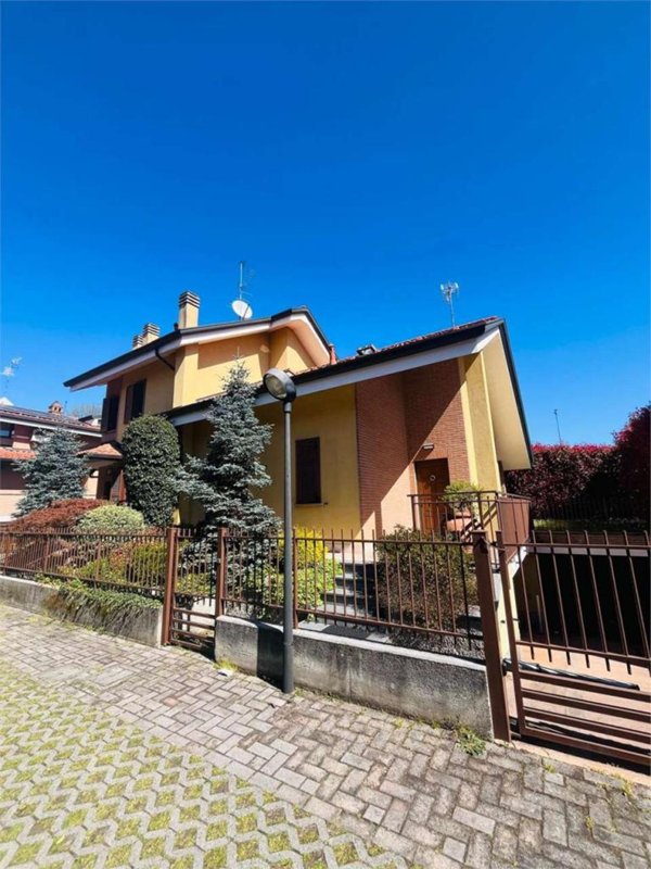 appartamento in vendita a Paderno Dugnano