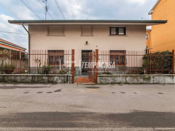 appartamento in vendita a Paderno Dugnano in zona Palazzolo Milanese