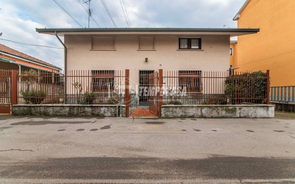 casa indipendente in vendita a Paderno Dugnano