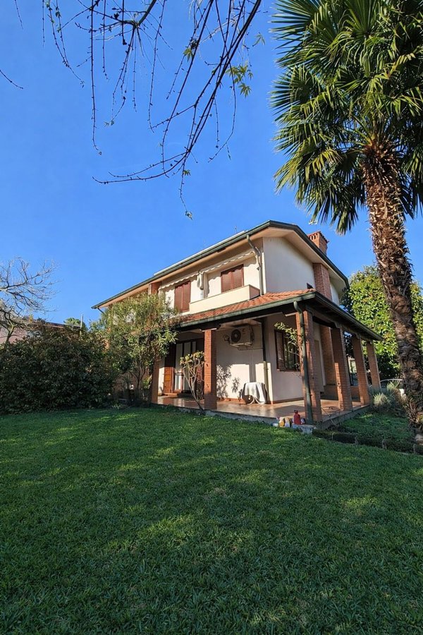 casa indipendente in vendita a Paderno Dugnano