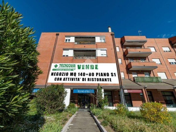 negozio in vendita a Paderno Dugnano in zona Palazzolo Milanese