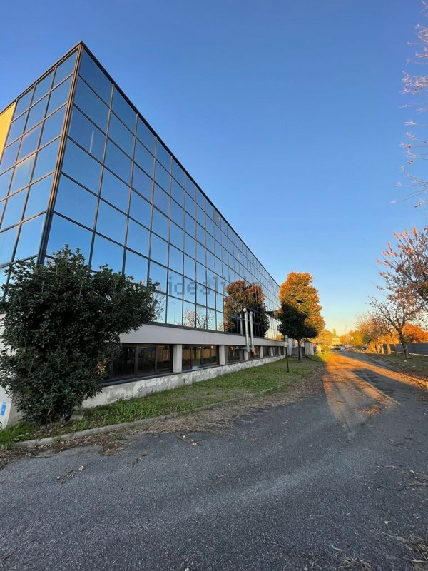 ufficio in vendita a Paderno Dugnano