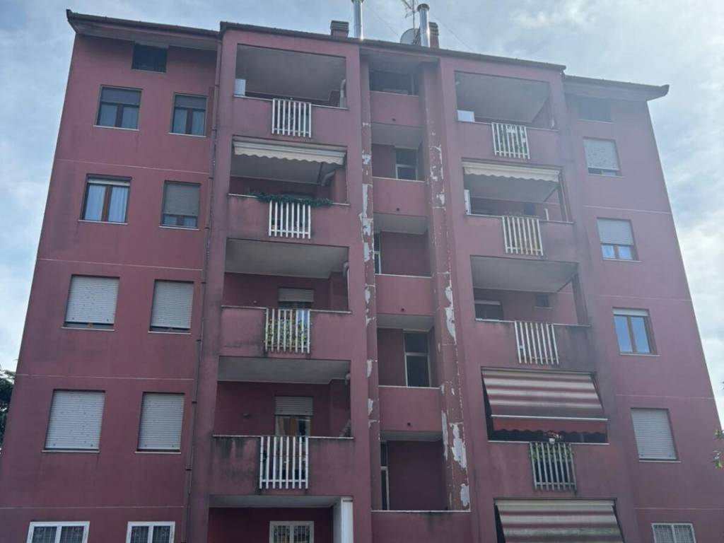 appartamento in vendita a Paderno Dugnano in zona Incirano