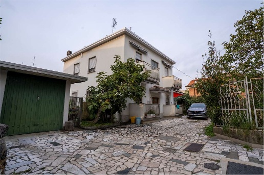 appartamento in vendita a Paderno Dugnano in zona Calderara