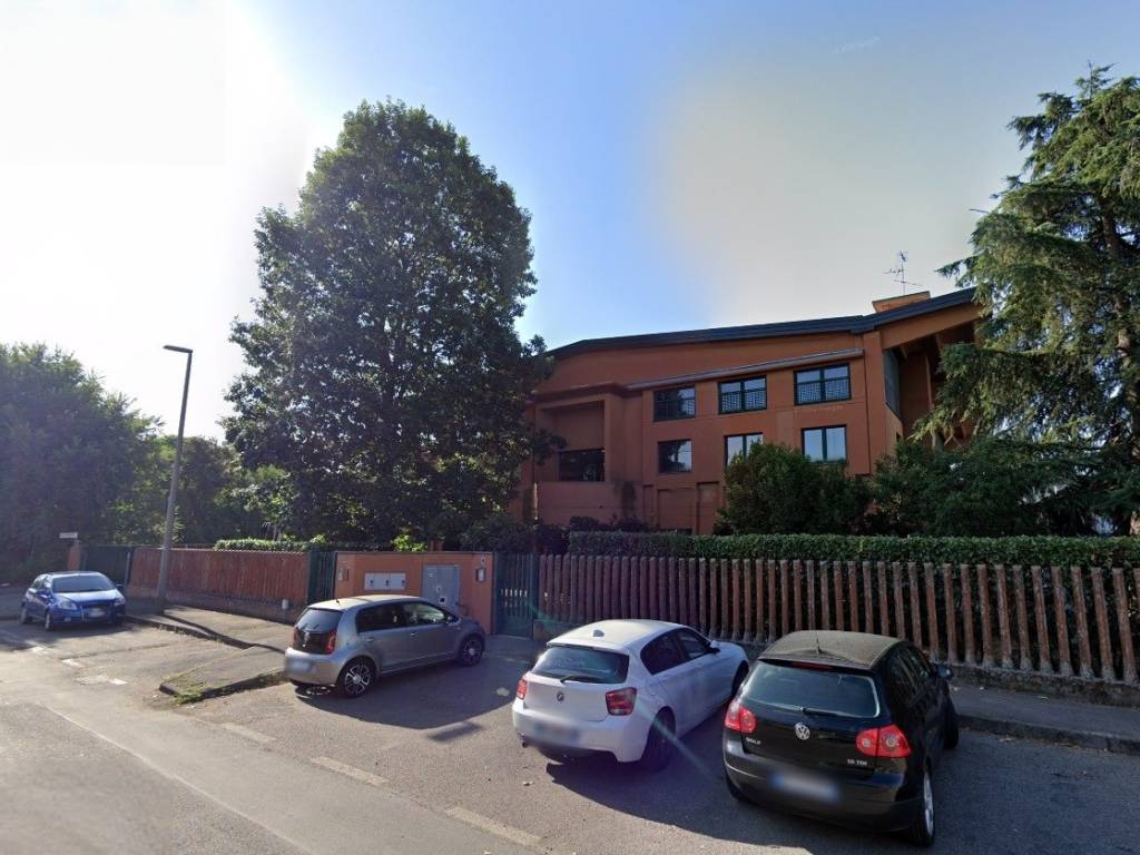 locale commerciale in vendita a Paderno Dugnano