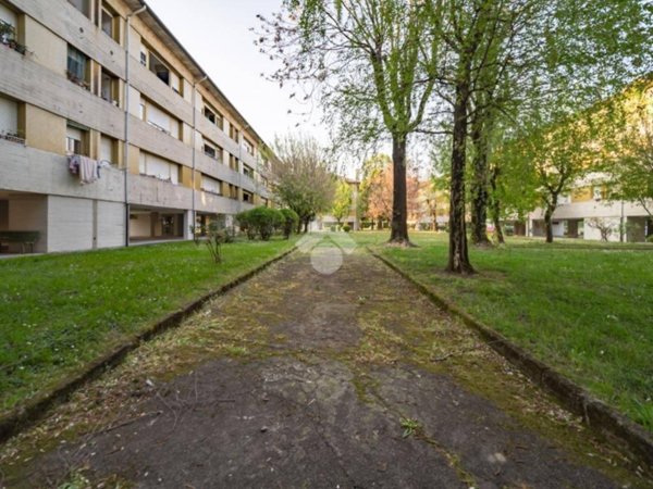 appartamento in vendita a Paderno Dugnano in zona Incirano