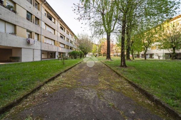 appartamento in vendita a Paderno Dugnano in zona Incirano
