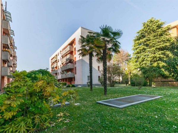 appartamento in vendita a Paderno Dugnano in zona Calderara