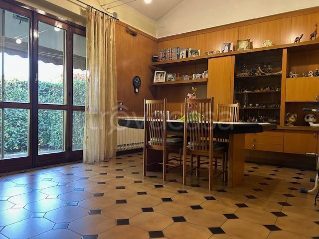 casa indipendente in vendita a Paderno Dugnano