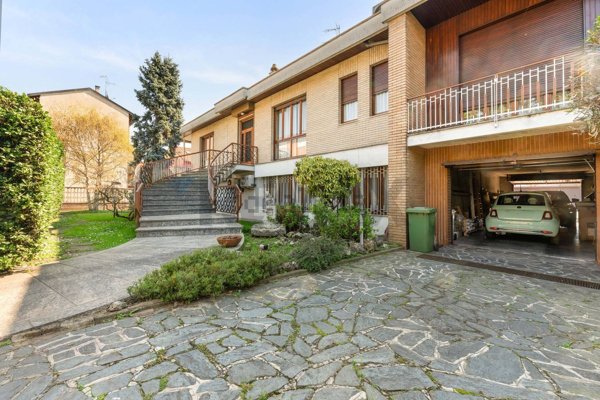 casa indipendente in vendita a Paderno Dugnano