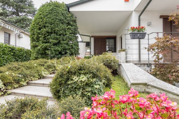 casa indipendente in vendita a Paderno Dugnano