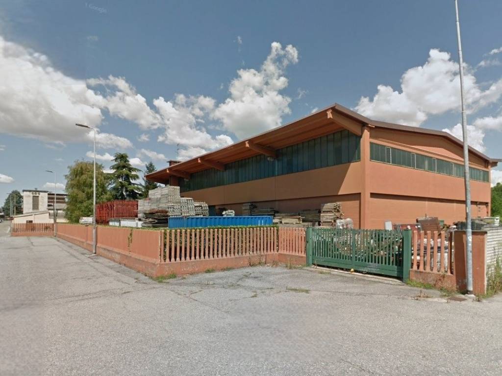 locale commerciale in vendita a Paderno Dugnano