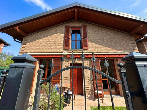 casa indipendente in vendita a Paderno Dugnano