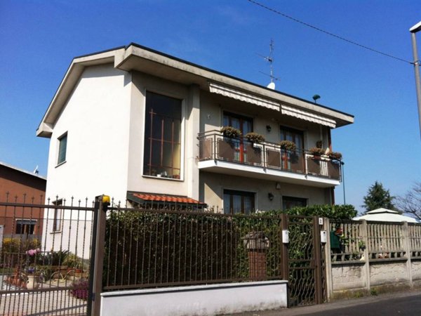 appartamento in vendita a Paderno Dugnano in zona Cassina Amata