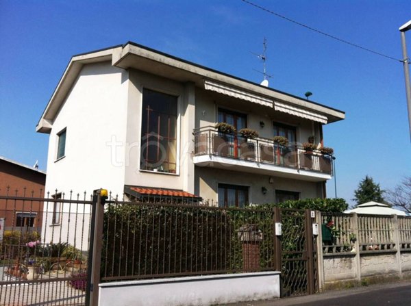 appartamento in vendita a Paderno Dugnano in zona Cassina Amata