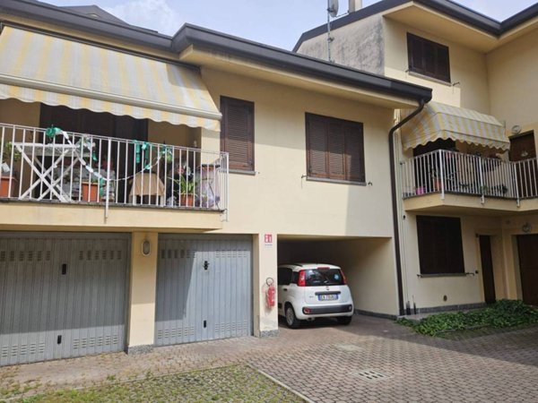 appartamento in vendita a Paderno Dugnano in zona Cassina Amata