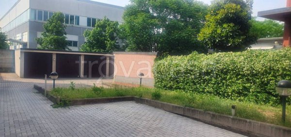 casale in vendita a Paderno Dugnano in zona Palazzolo Milanese