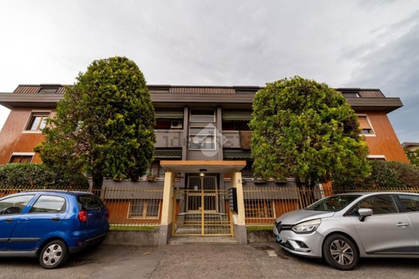 appartamento in vendita a Paderno Dugnano in zona Calderara