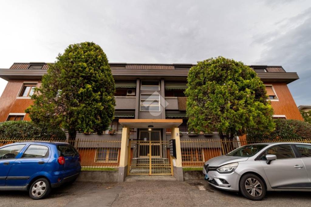 appartamento in vendita a Paderno Dugnano in zona Calderara