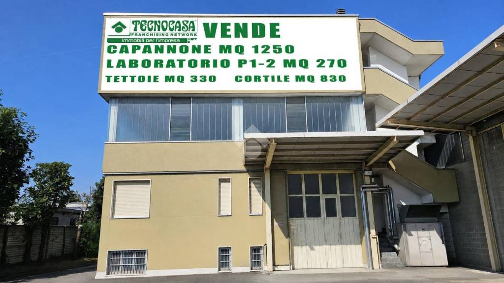 locale commerciale in vendita a Paderno Dugnano