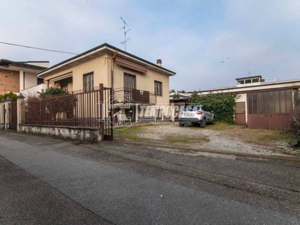 casa indipendente in vendita a Paderno Dugnano