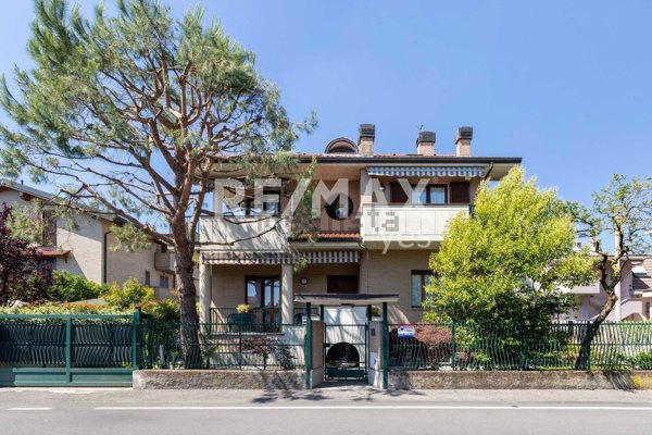 casa indipendente in vendita a Paderno Dugnano in zona Palazzolo Milanese