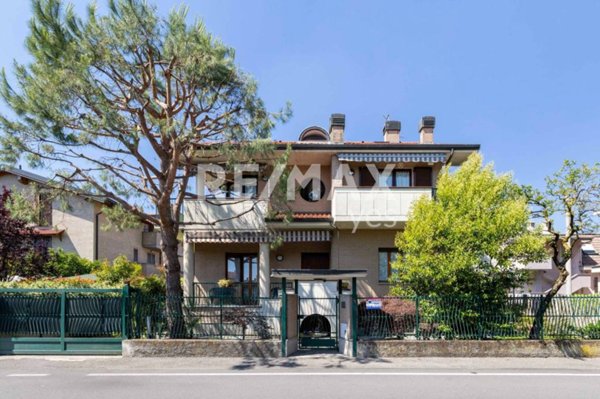 casa indipendente in vendita a Paderno Dugnano in zona Palazzolo Milanese