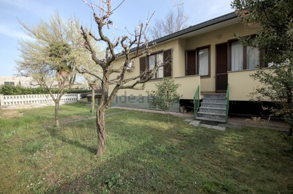 casa indipendente in vendita a Paderno Dugnano