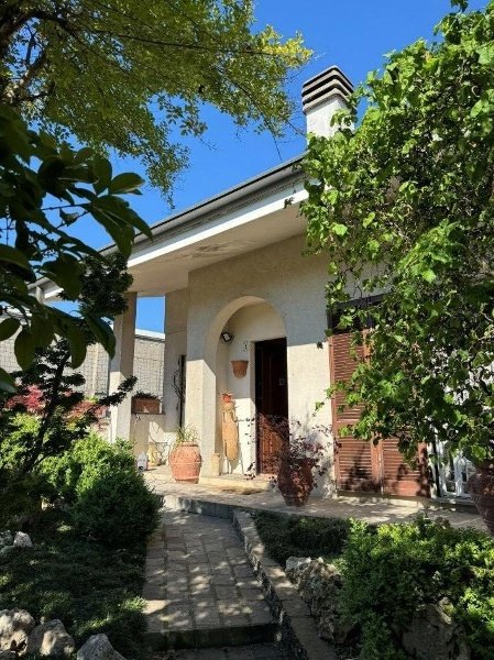 casa indipendente in vendita a Paderno Dugnano in zona Cassina Amata
