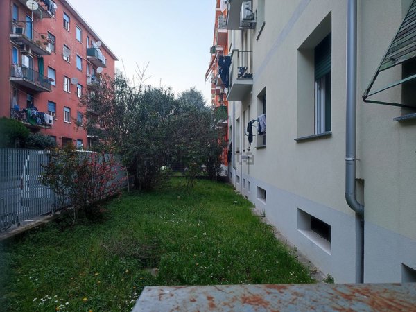 appartamento in vendita a Paderno Dugnano in zona Cassina Amata