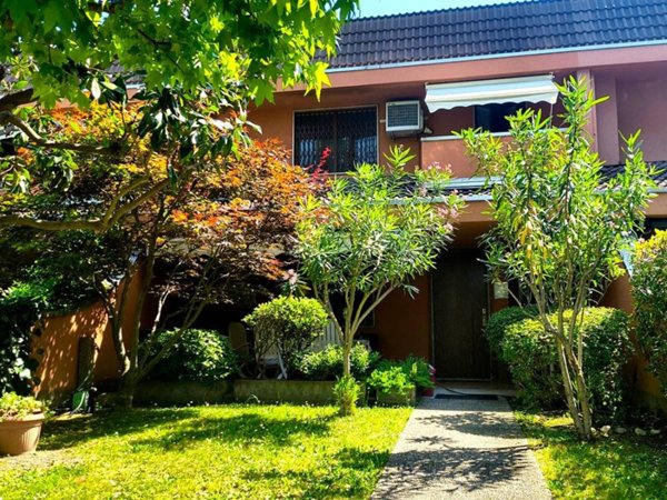 casa indipendente in vendita a Paderno Dugnano