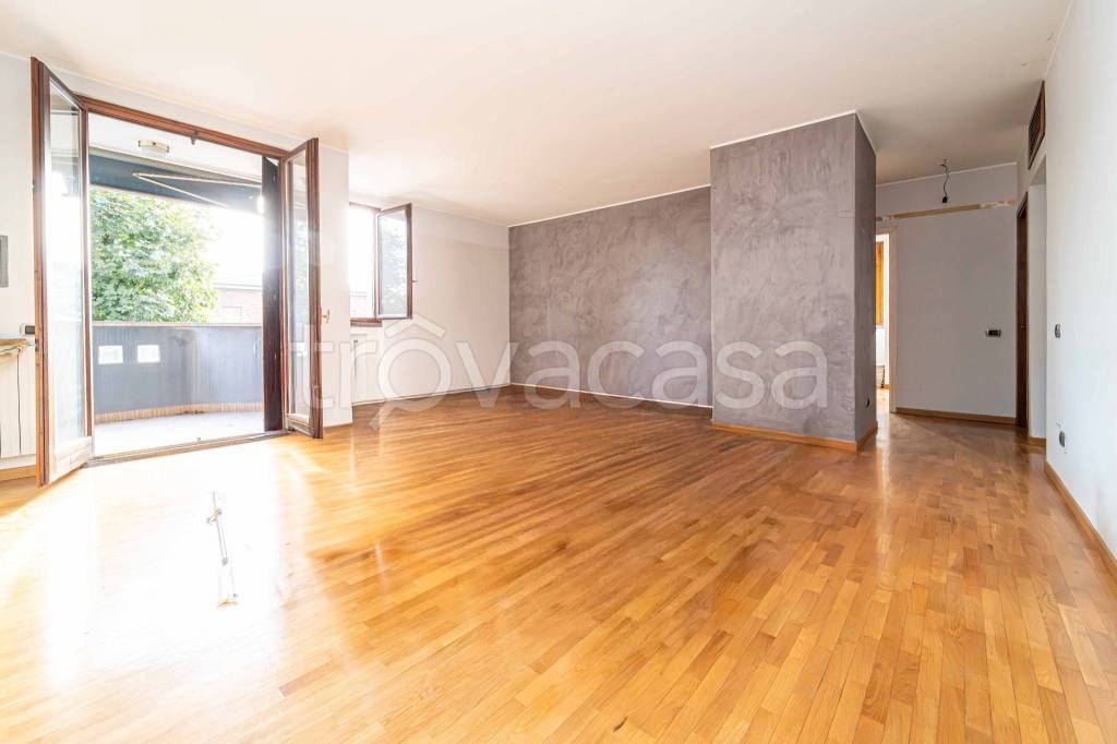 appartamento in vendita a Paderno Dugnano in zona Calderara