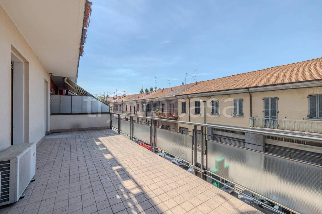 appartamento in vendita a Paderno Dugnano in zona Incirano