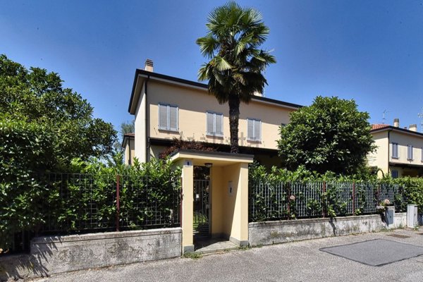 casa indipendente in vendita a Paderno Dugnano
